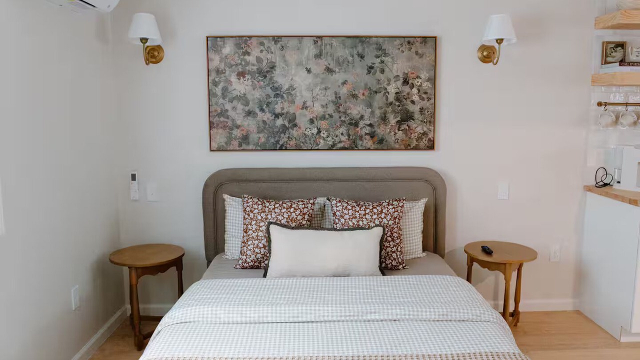 Photo of Bedroom in North End