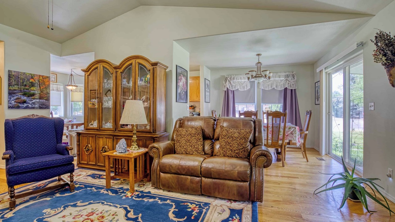 Photo of Livingroom in Weiser