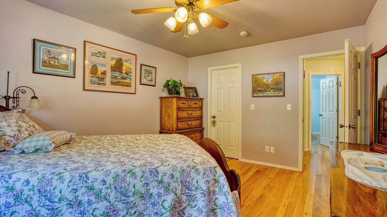 Photo of Bedroom in Weiser