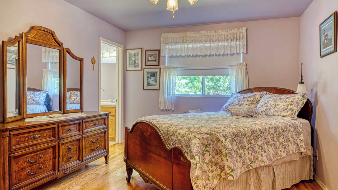 Photo of Bedroom in Weiser