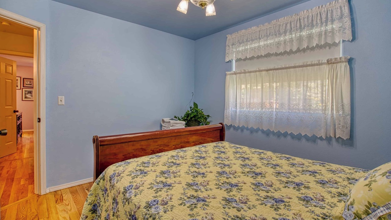 Photo of Bedroom in Weiser