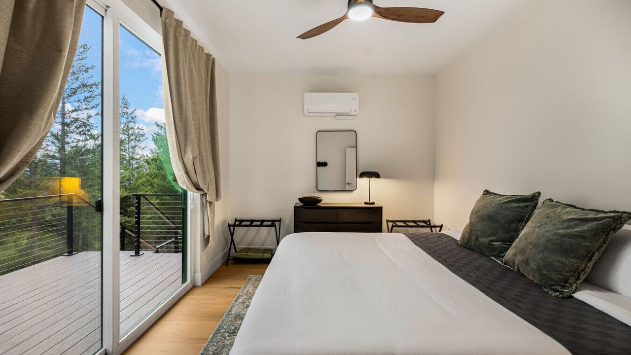 Photo of Bedroom in Trestle Creek