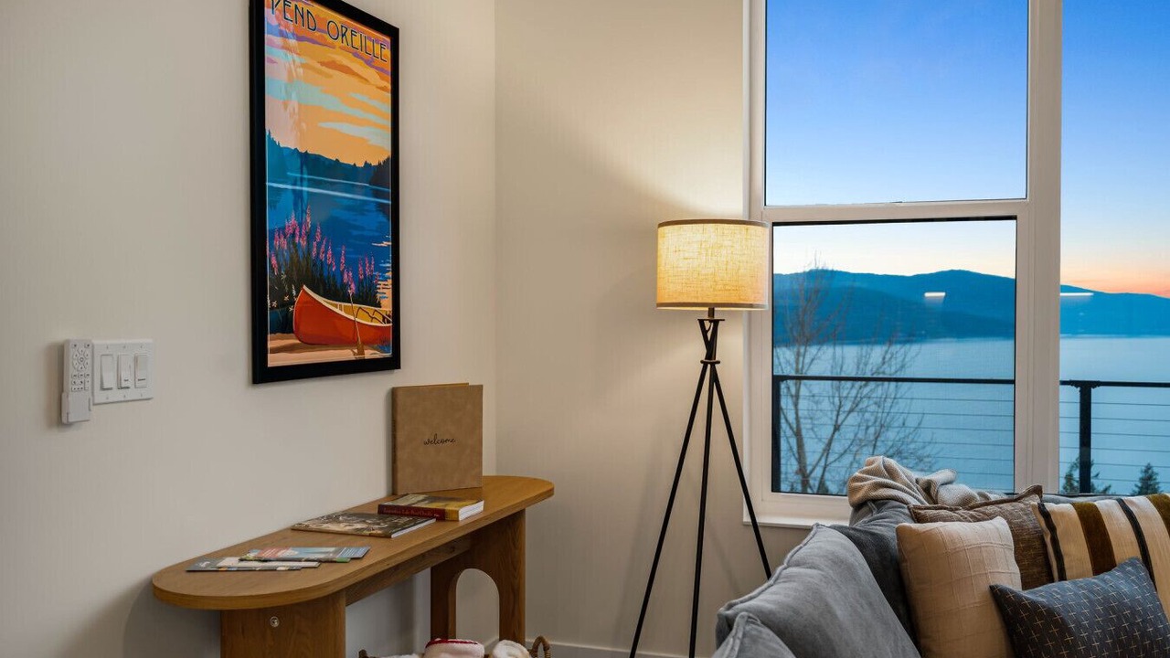 Photo of Livingroom in Trestle Creek