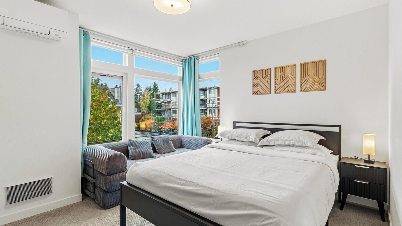 Photo of Bedroom in Whittier Heights