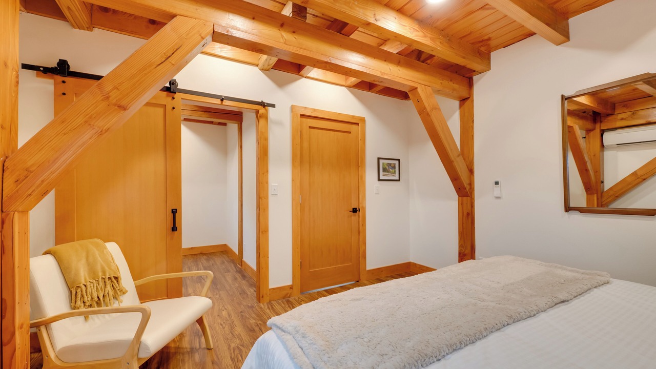 Photo of Bedroom in Lewis County