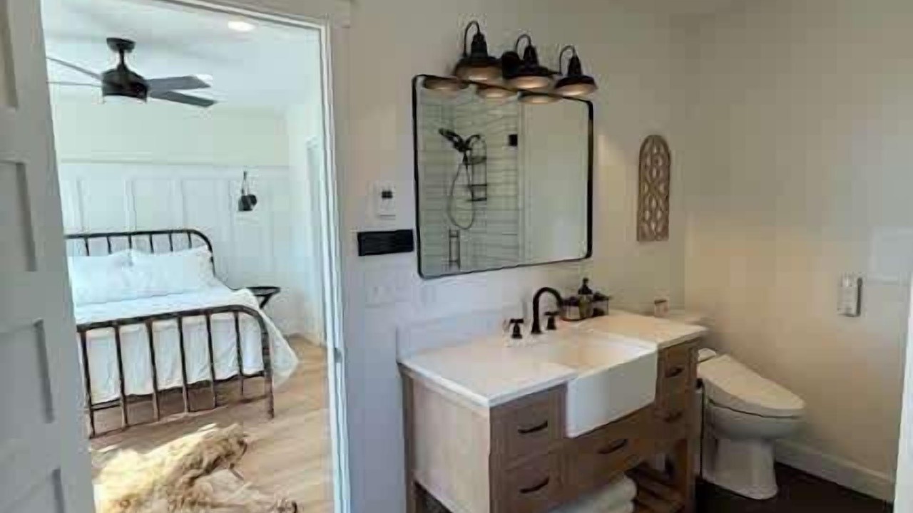 Photo of Bathroom in Mica