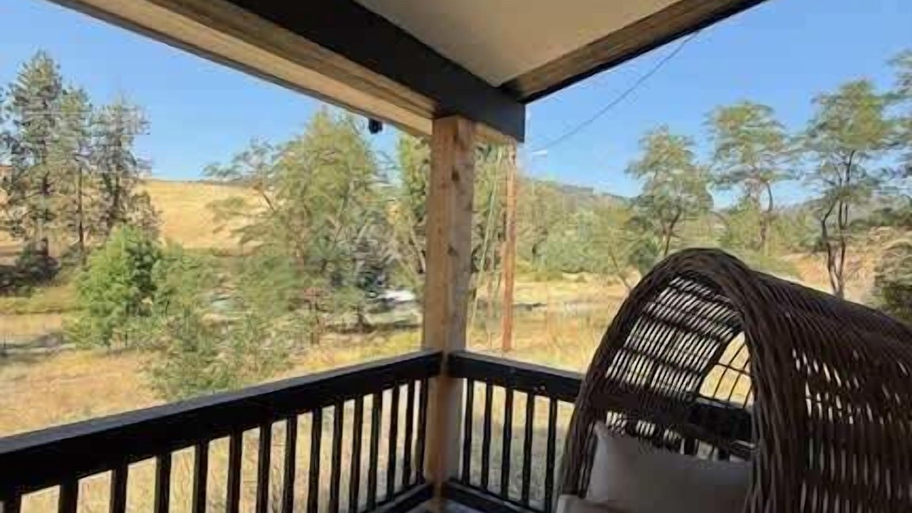 Photo of Outdoor in Mica