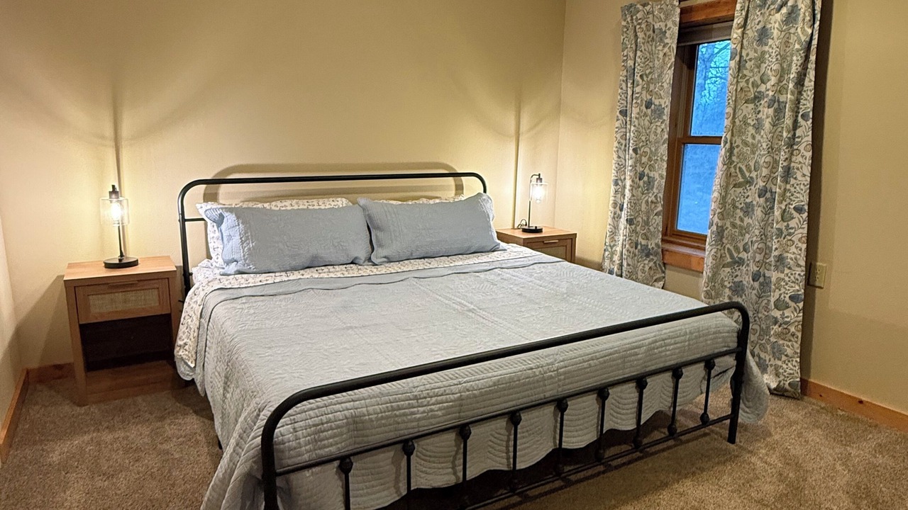 Photo of Bedroom in Pend Oreille County