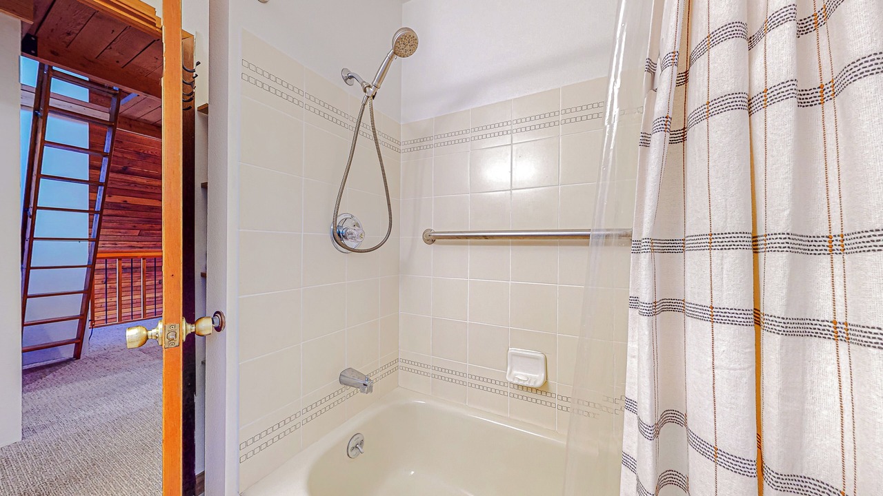 Photo of Bathroom in Warnick