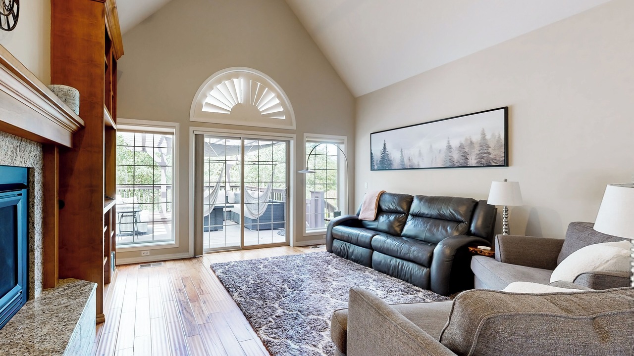 Photo of Livingroom in Klamath Falls