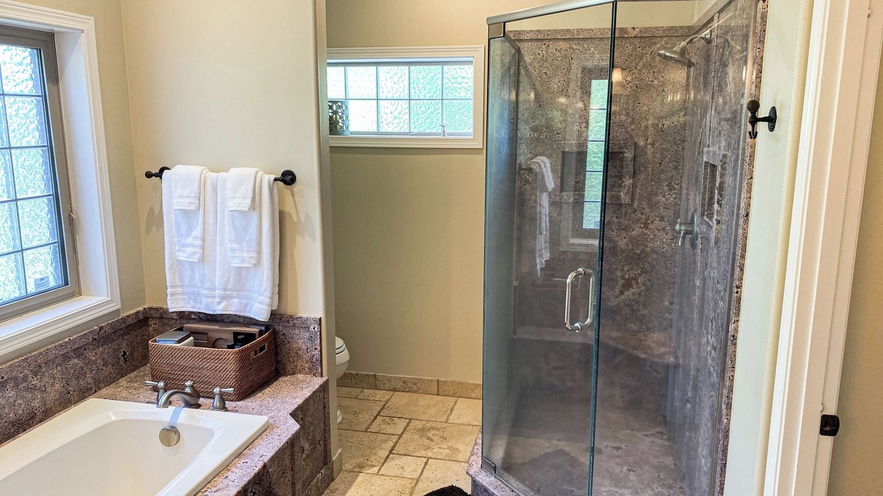 Photo of Bathroom in Klamath Falls