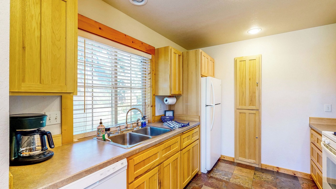 Photo of Kitchen in Klamath Falls