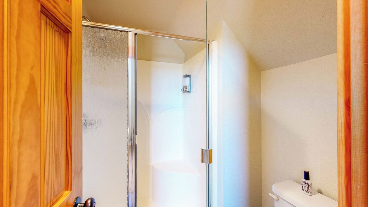 Photo of Bathroom in Klamath Falls