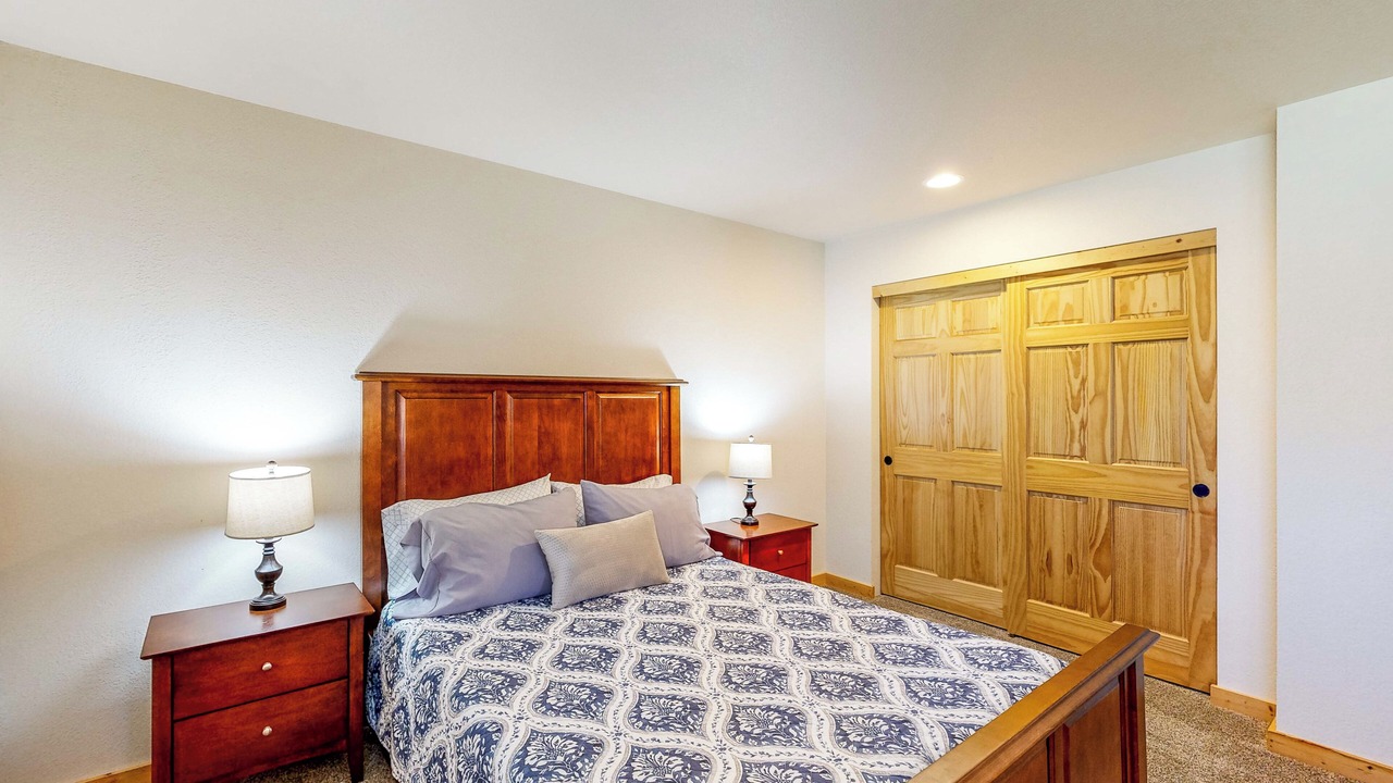Photo of Bedroom in Klamath Falls