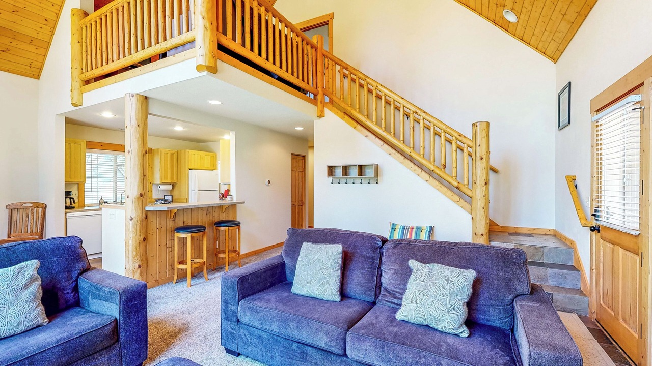 Photo of Livingroom in Klamath Falls