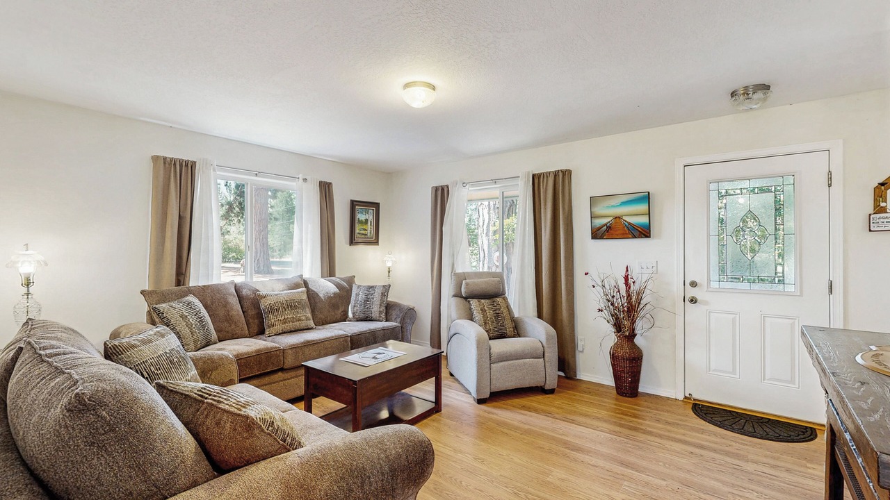Photo of Livingroom in Chiloquin