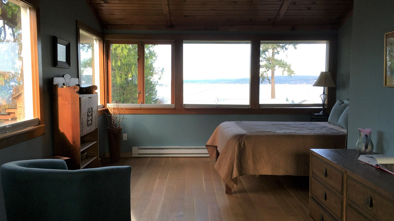 Photo of Bedroom in Langley