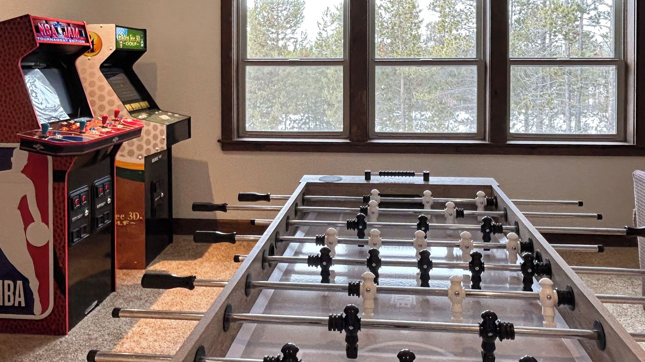 Photo of Bedroom in Oregon Water Wonderland