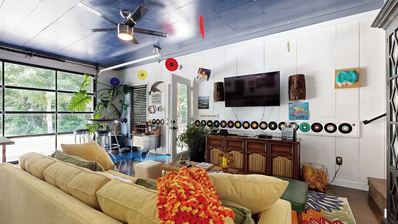 Photo of Livingroom in Muscle Shoals