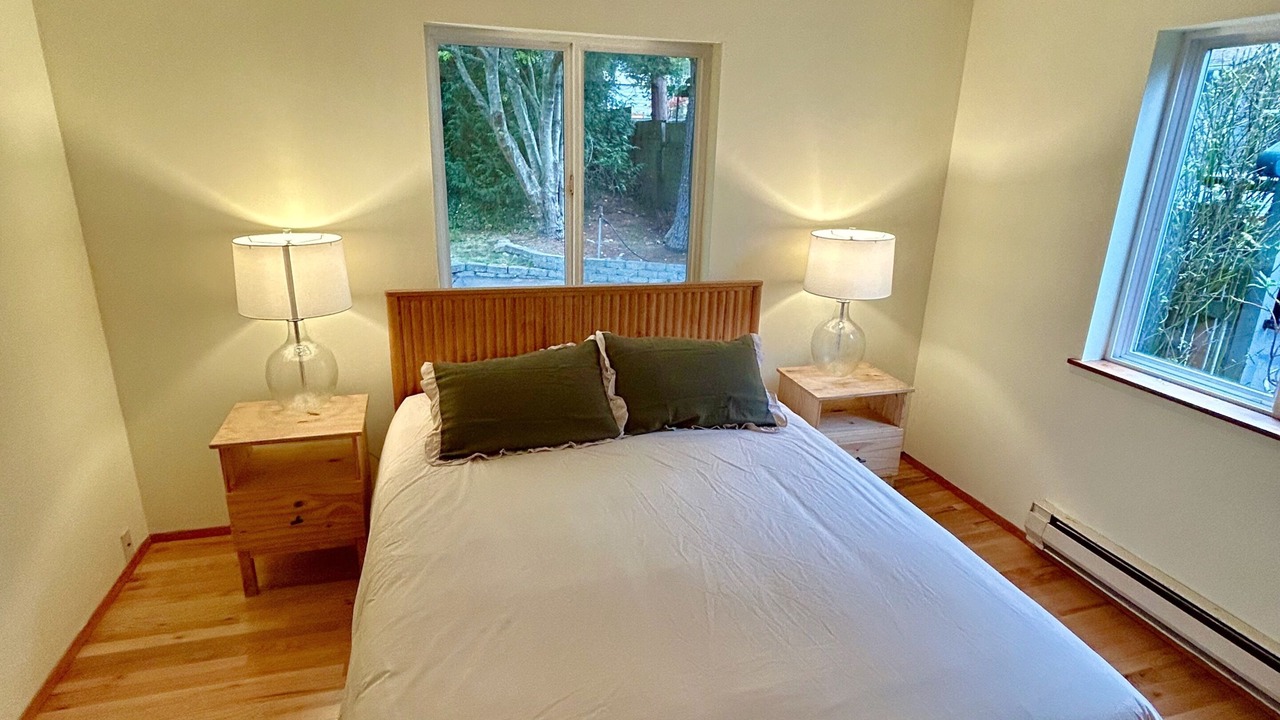 Photo of Bedroom in Coupeville