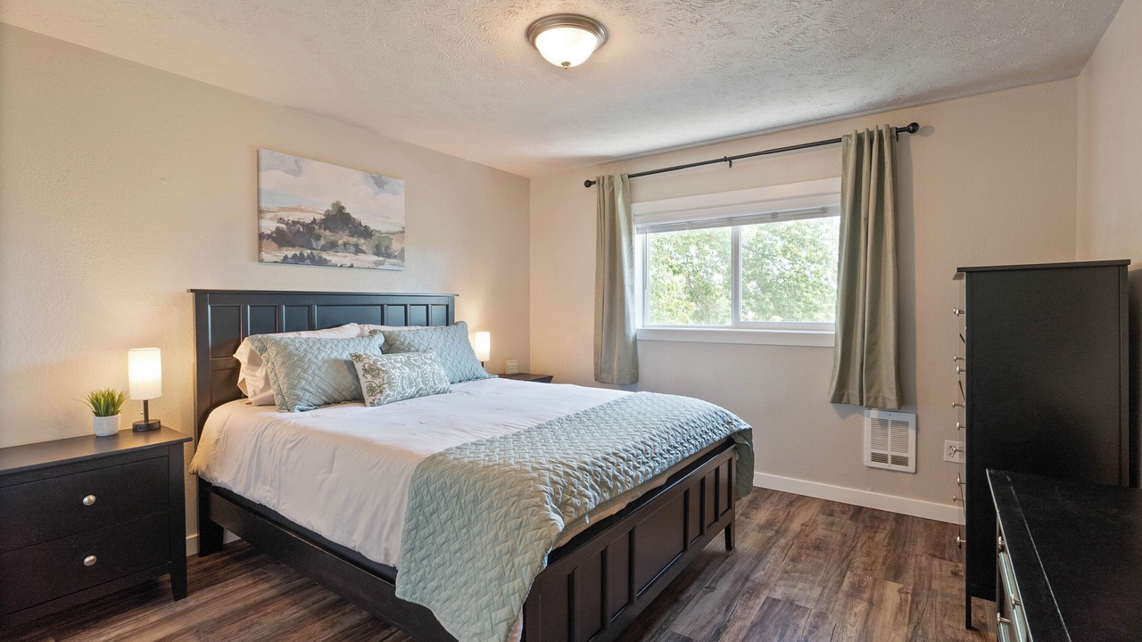 Photo of Bedroom in Logan