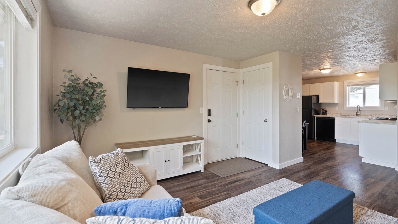 Photo of Livingroom in Logan