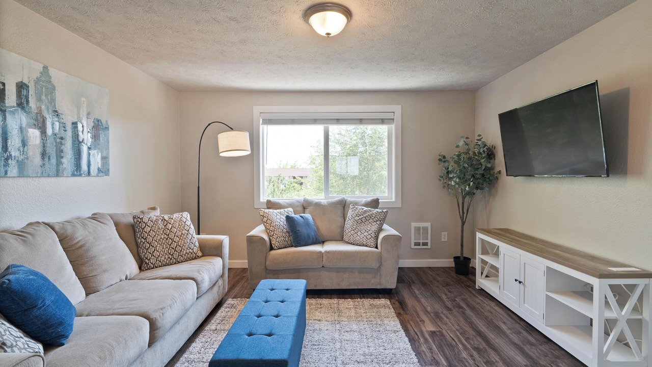 Photo of Livingroom in Logan