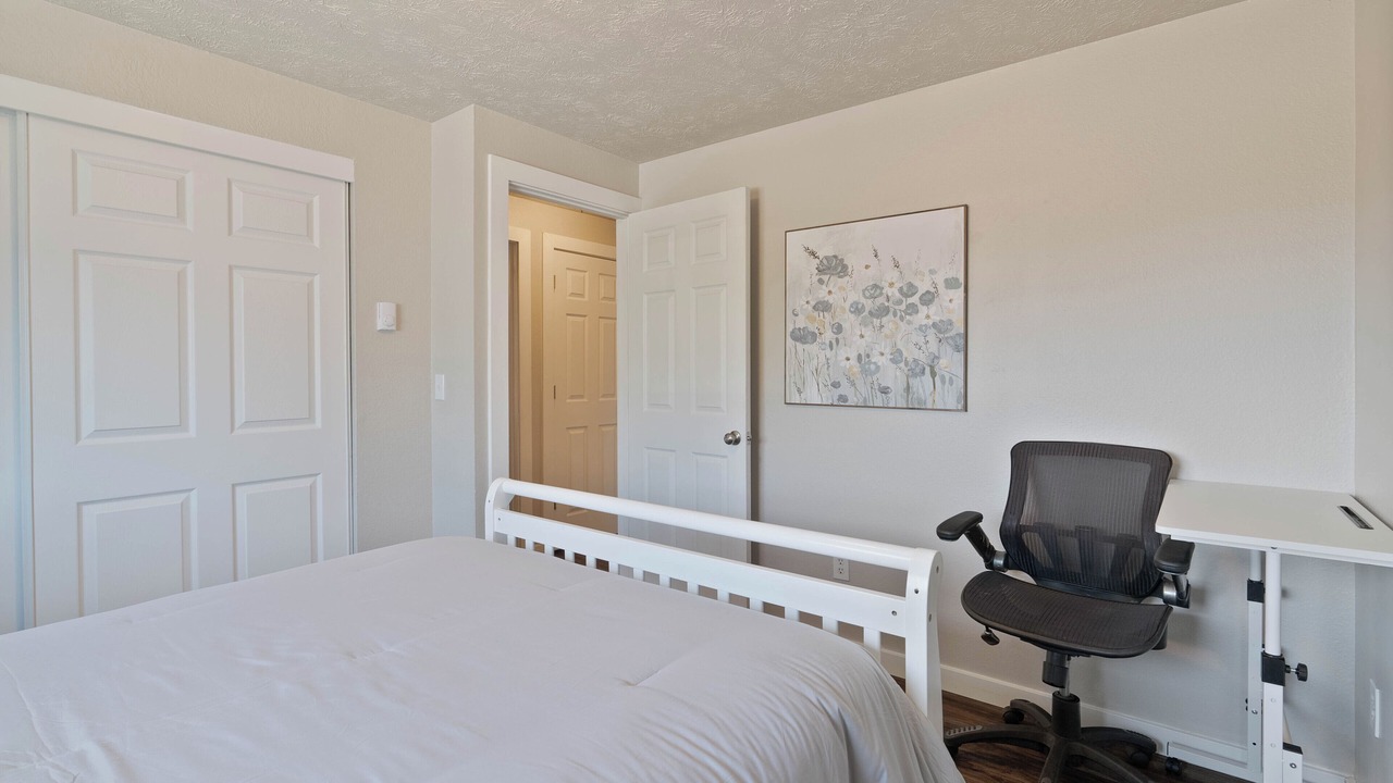 Photo of Bedroom in Logan