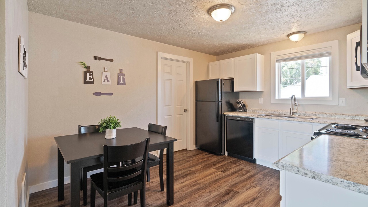Photo of Kitchen in Logan