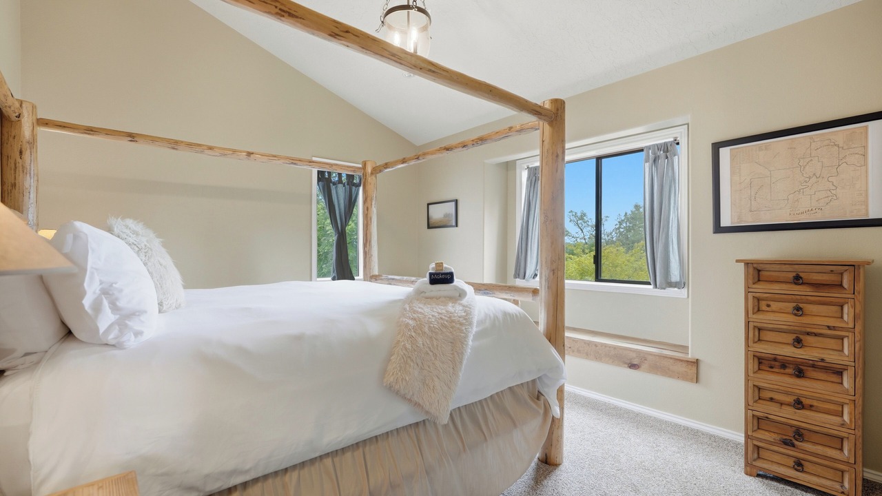 Photo of Bedroom in McMinnville