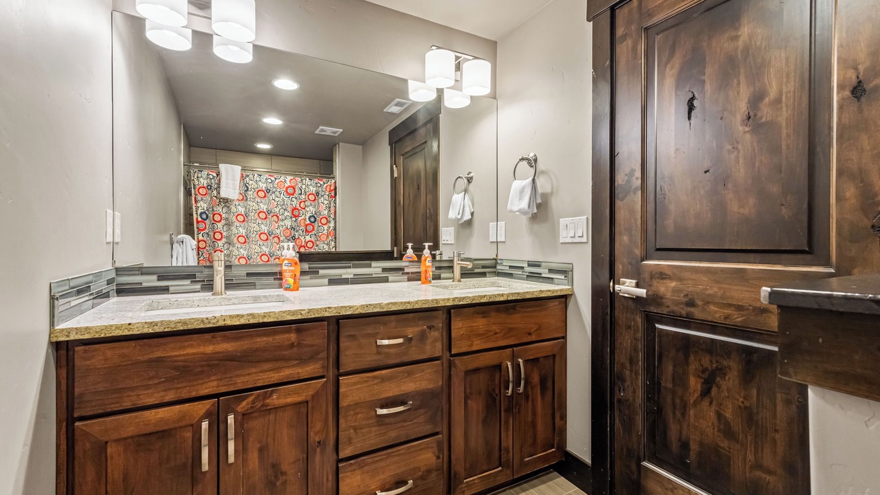 Photo of Bathroom in Tamarack Resort
