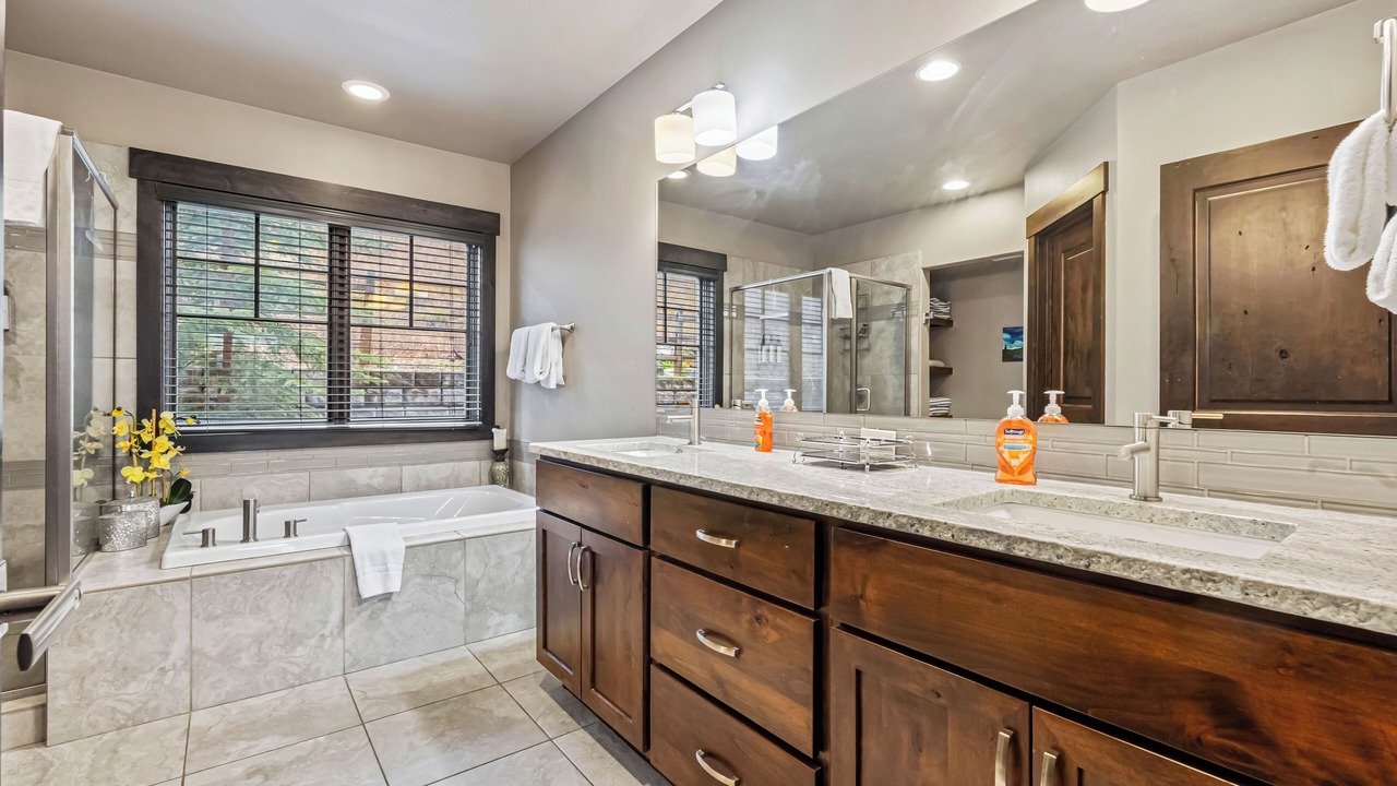 Photo of Bathroom in Tamarack Resort