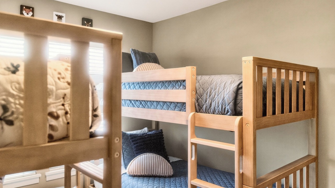 Photo of Bedroom in Depot Bench