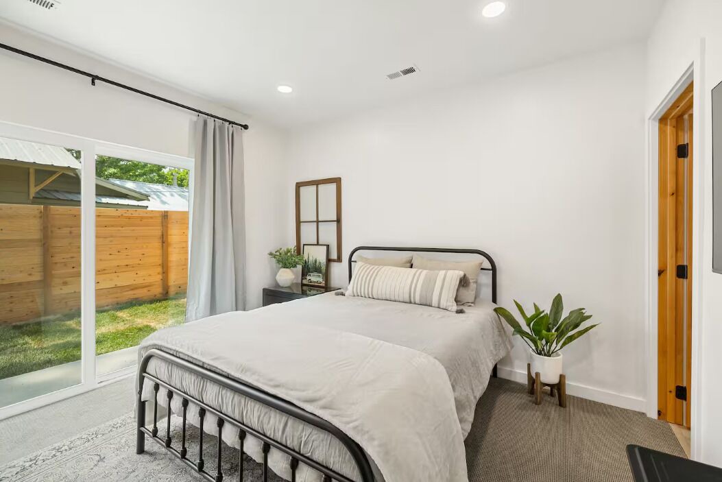 Photo of Bedroom in Garden District