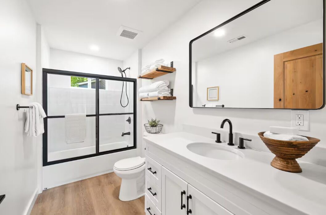 Photo of Bathroom in Garden District