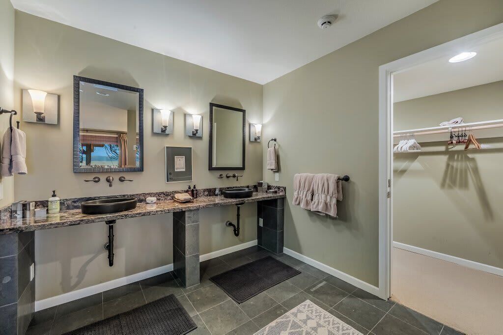 Photo of Bathroom in Hope