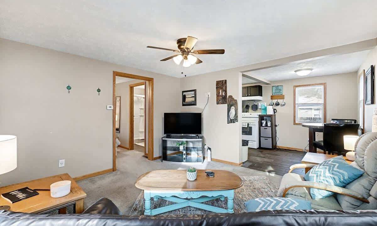 Photo of Livingroom in Carter Lake
