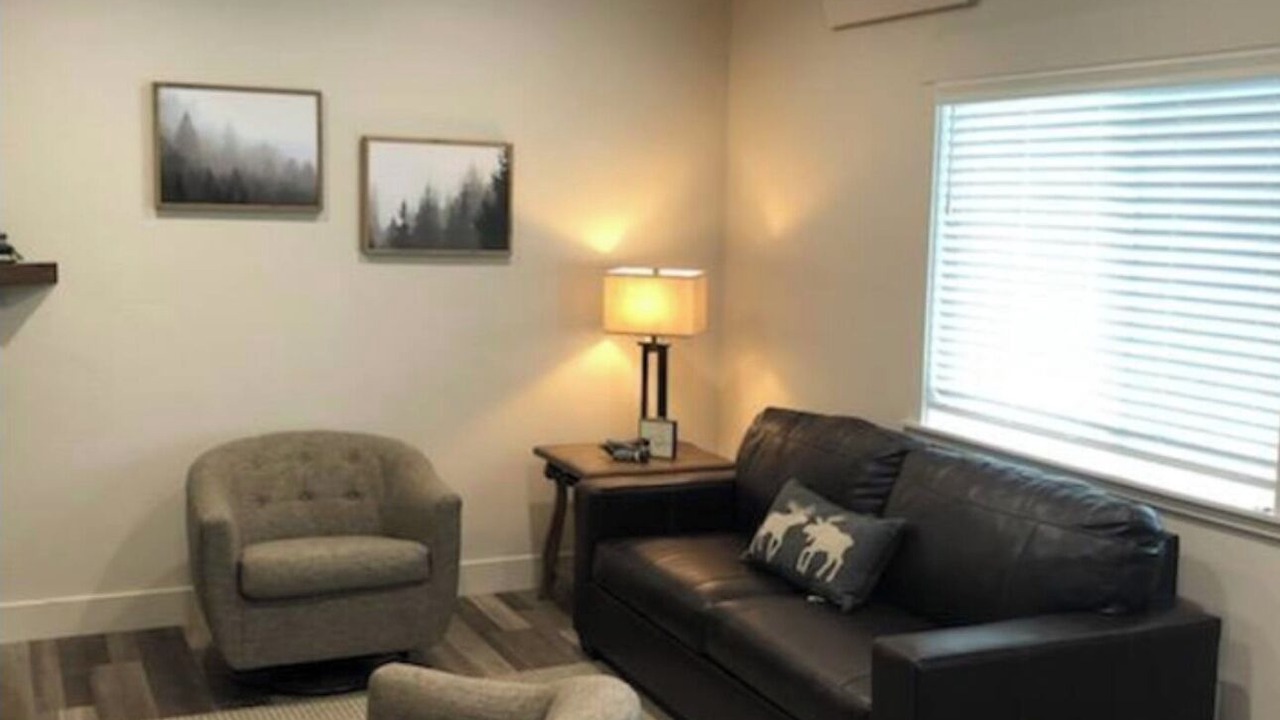 Photo of Livingroom in Salmon