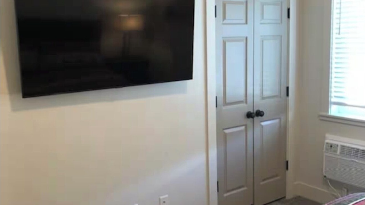 Photo of Bedroom in Salmon