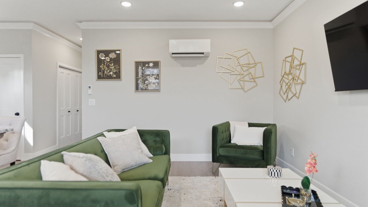 Photo of Livingroom in Southgate