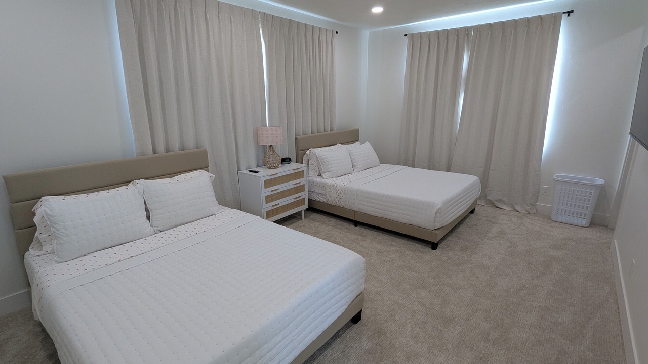 Photo of Bedroom in Hurricane