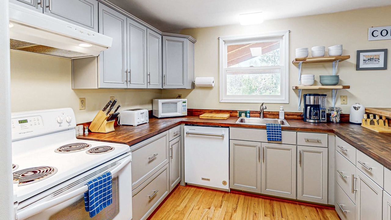 Photo of Kitchen in Spirit Lake
