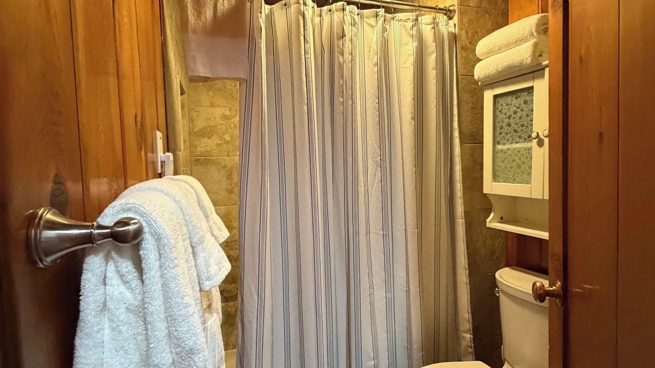 Photo of Bathroom in Hayden Lake