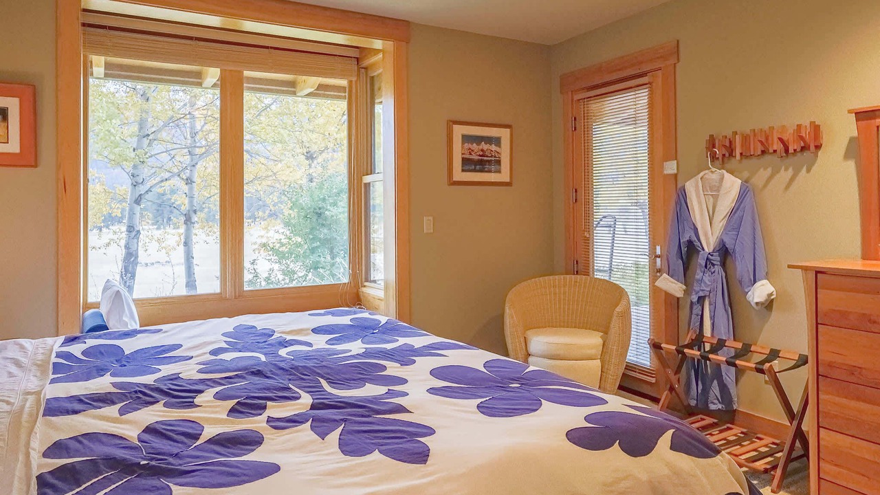 Photo of Bedroom in Mazama