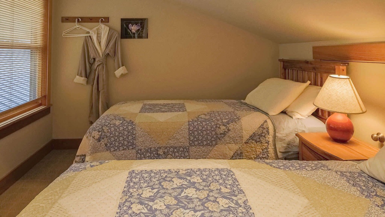 Photo of Bedroom in Mazama