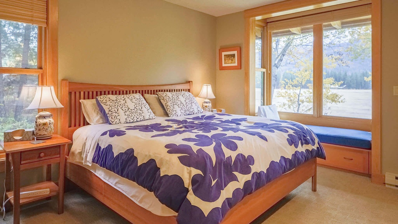 Photo of Bedroom in Mazama