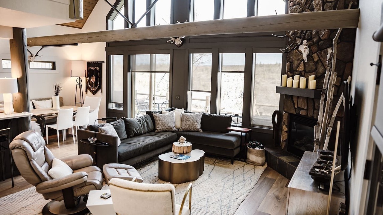 Photo of Livingroom in Klamath Falls