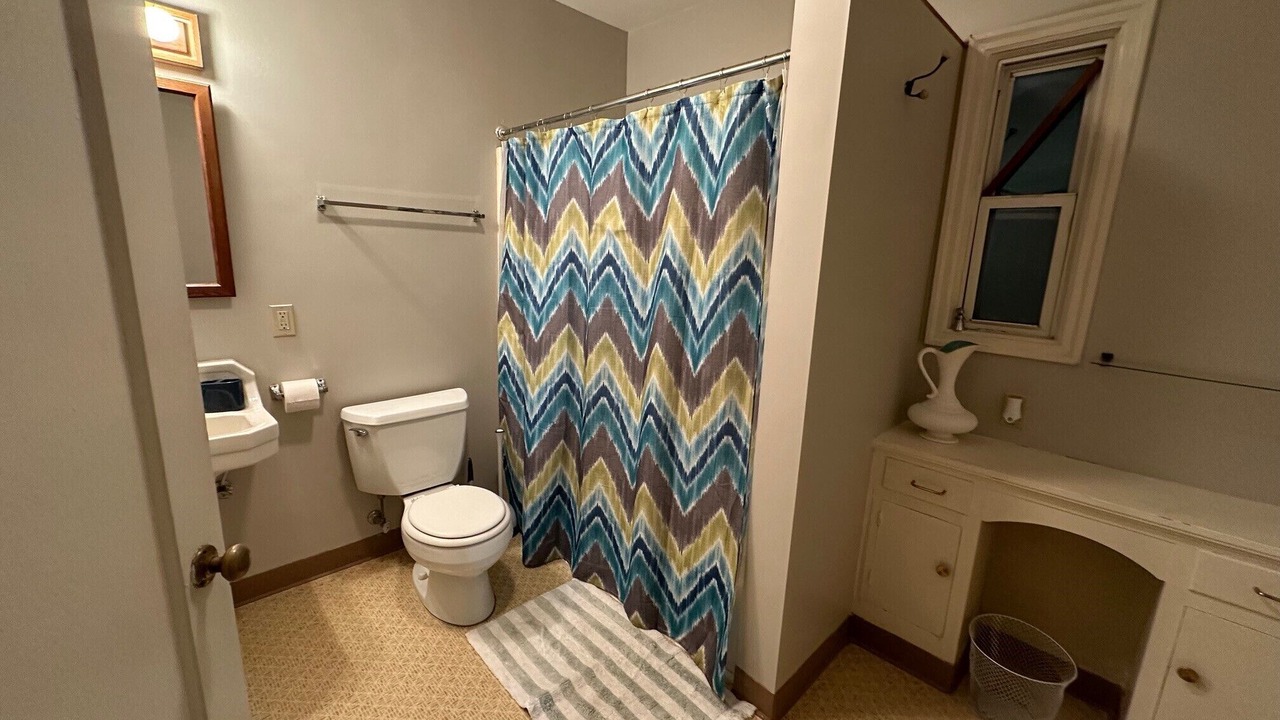 Photo of Bathroom in Creston - Kenilworth