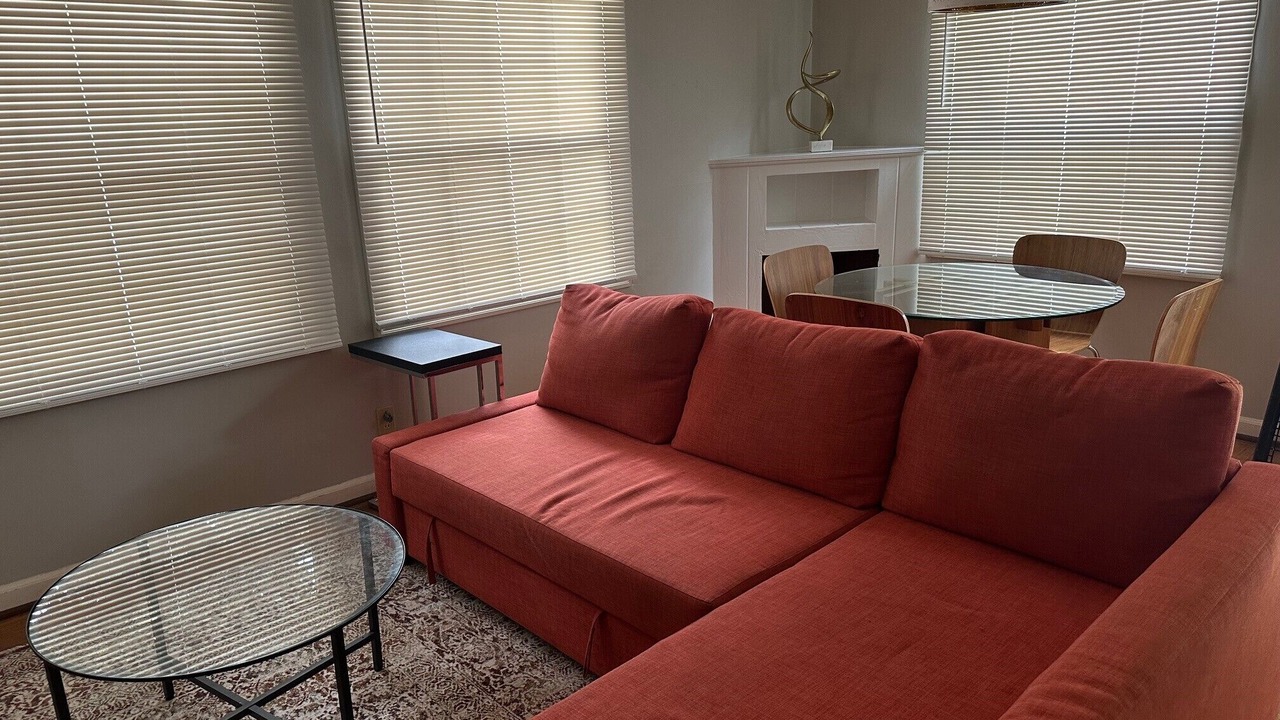 Photo of Livingroom in Creston - Kenilworth