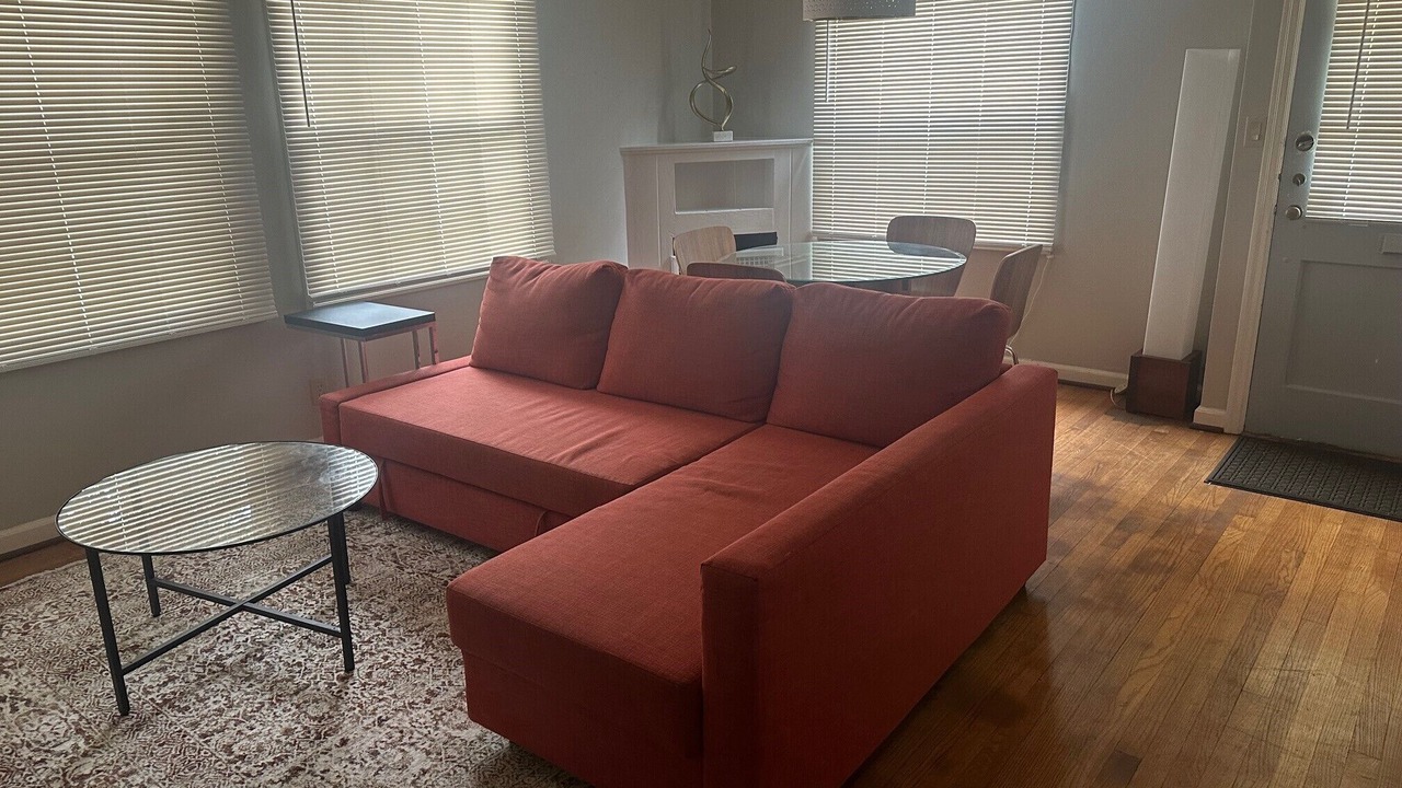 Photo of Livingroom in Creston - Kenilworth